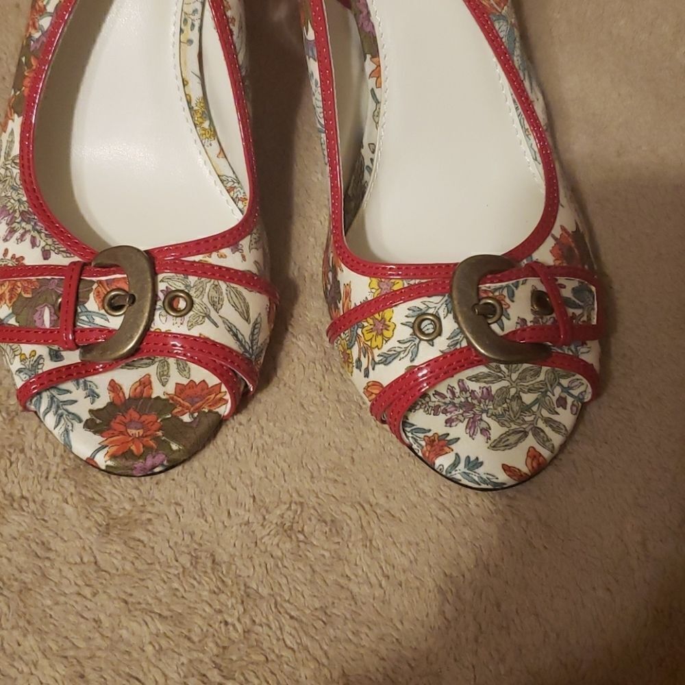 MIA Slingback Heels. Size 8 - Picture 6 of 7